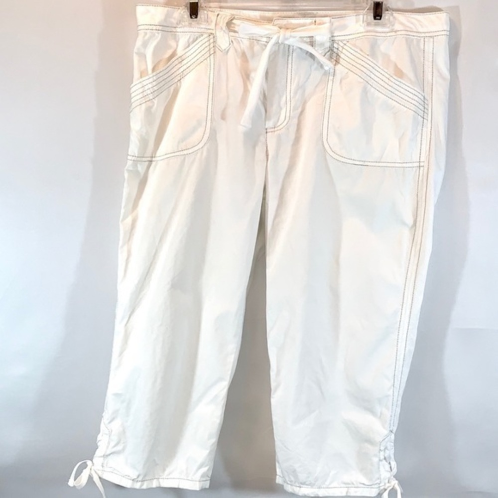 French Cuff size 10 ivory cotton tie front capris
